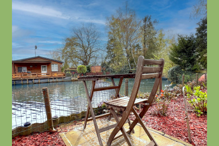 Chalet Fonnies Chalet HW526