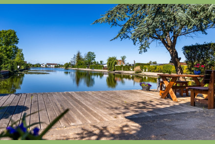 Chalet Wilgenroos op waterrijk park De Groote Vliet voor 4 personen HW010