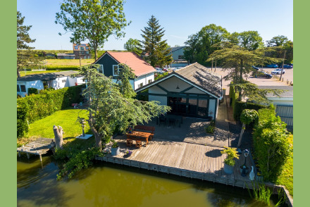 Chalet Wilgenroos op waterrijk park De Groote Vliet voor 4 personen HW010