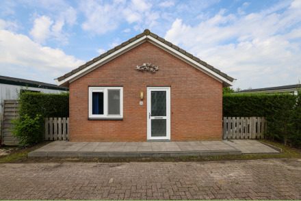 Bungalow voor 3 personen op vakantiepark De Groote Vliet met vismogelijkheden HW017